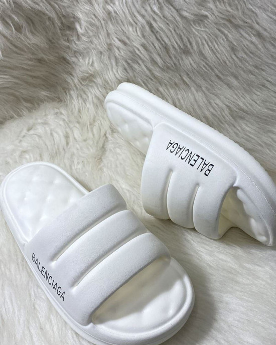 Balenciaga Terlik Beyaz