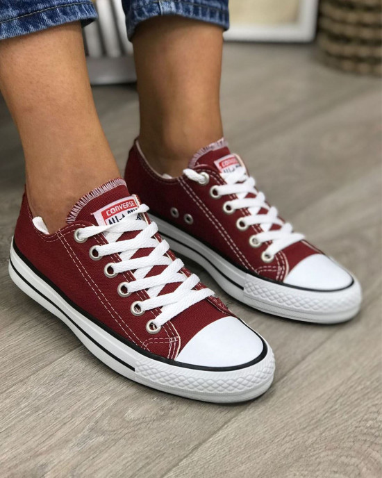 Converse Bordo Kısa