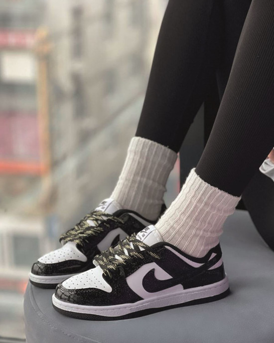 Adidas  Beyaz Siyah Sneaker